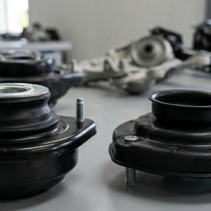 Shock Mounting E90/AE 100