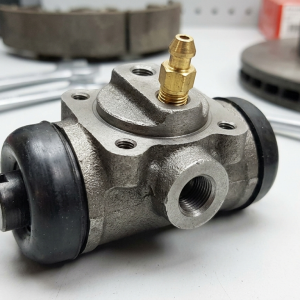 Wheel Cylinder Mitsubishi Canter Rear With Nipple